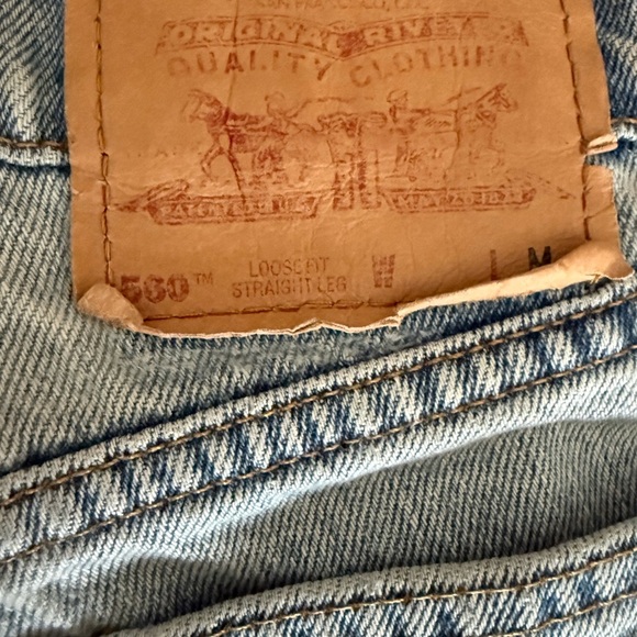 Vintage Levi's 560 Classic Light Blue Straight Jeans - Picture 2 of 5